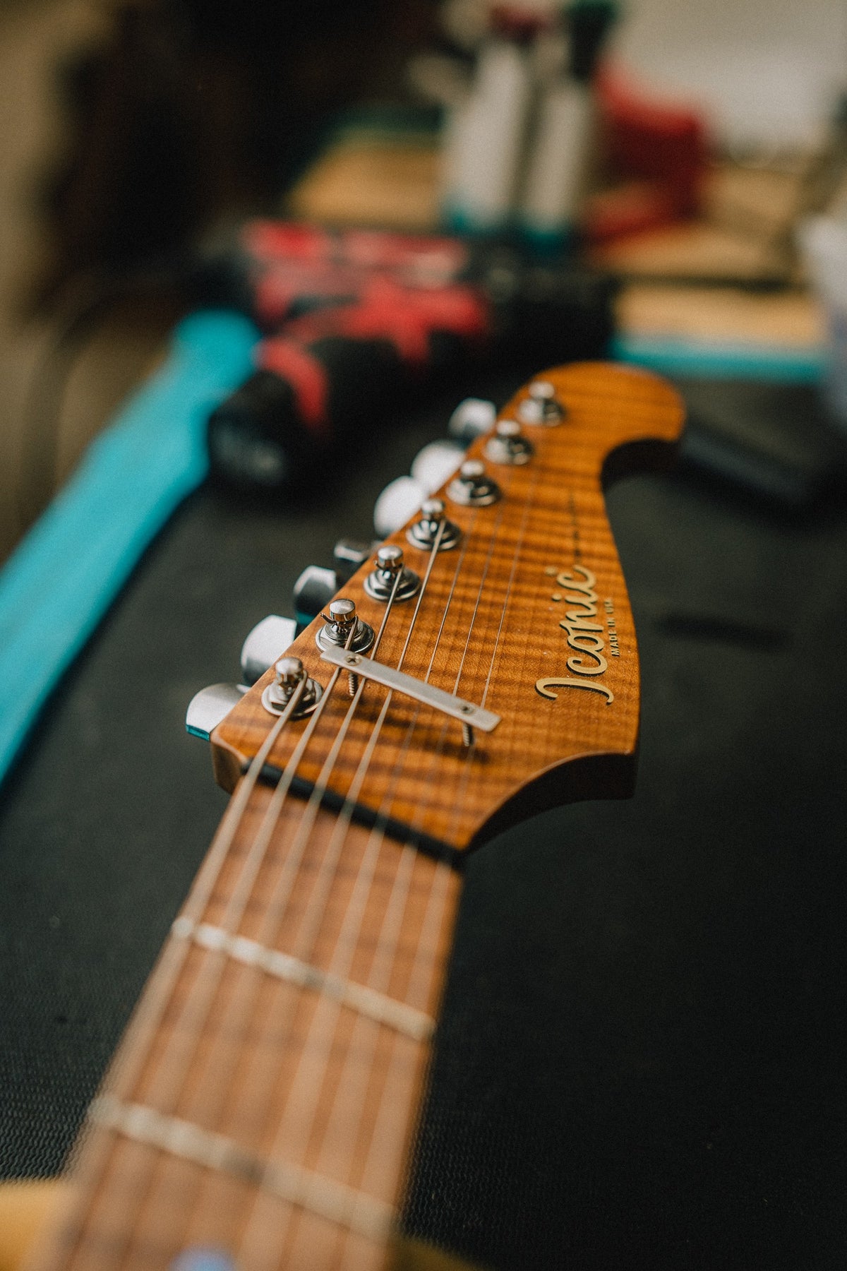 Solana 7MS - headstock detail