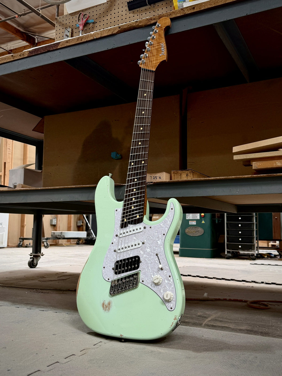Solana 7MS 1212 - full guitar